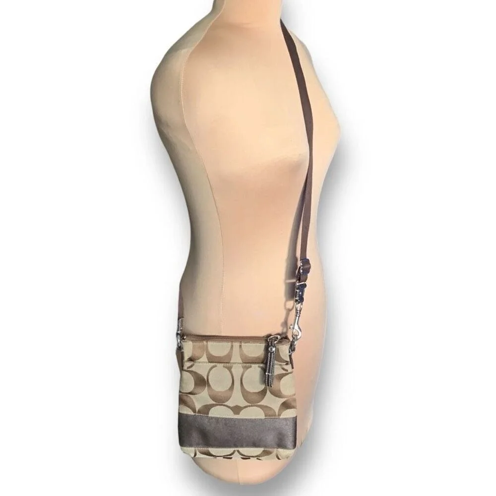 Coach Signature Monogram Canvas Crossbody Bag Brown Khaki Y2K Flat Messenger